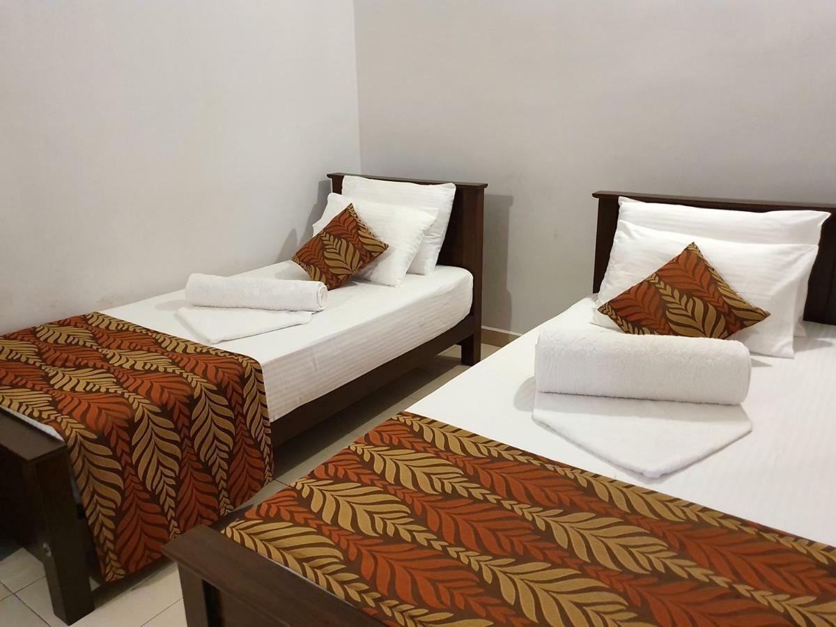 אנוראדפורה A And D Holiday Inn מראה חיצוני תמונה